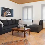 Διαμέρισμα Square *
